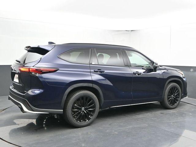 used 2024 Toyota Highlander car, priced at $42,695