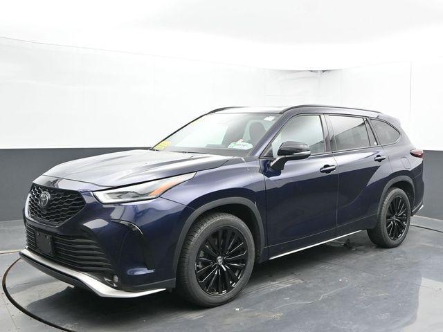 used 2024 Toyota Highlander car, priced at $42,695