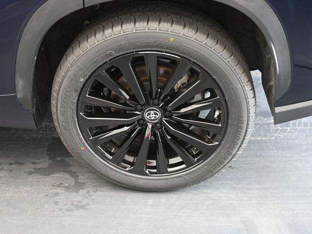 used 2024 Toyota Highlander car, priced at $42,695