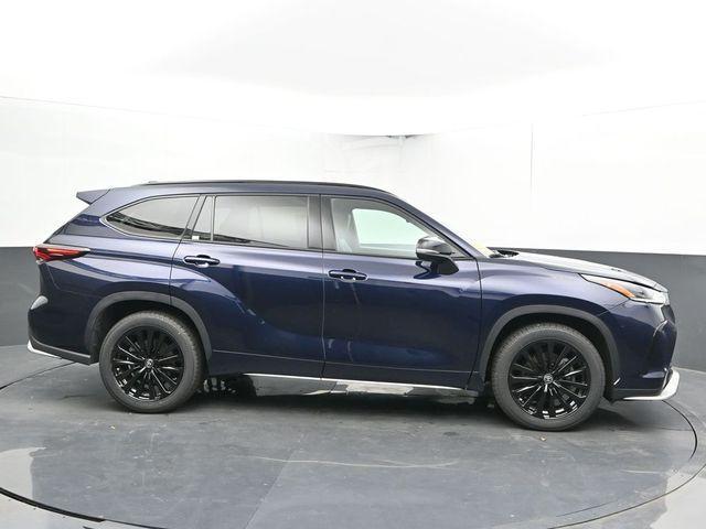 used 2024 Toyota Highlander car, priced at $42,695