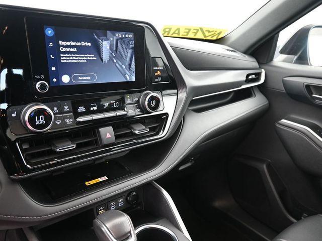 used 2024 Toyota Highlander car, priced at $42,695