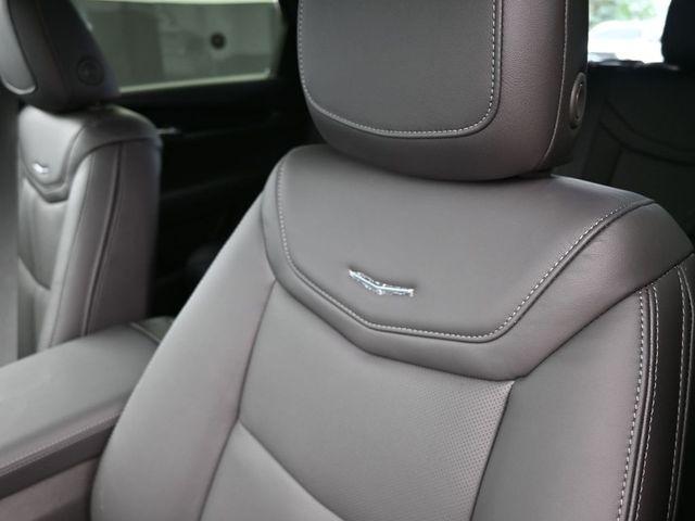 new 2025 Cadillac XT5 car, priced at $57,590