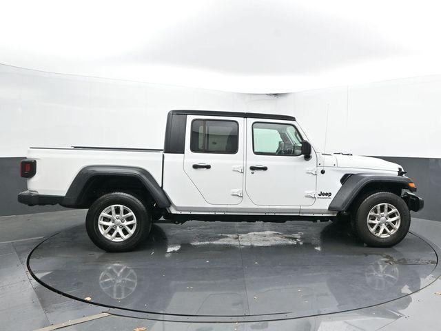 used 2023 Jeep Gladiator car, priced at $31,275