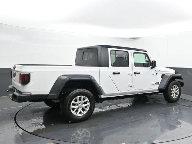 used 2023 Jeep Gladiator car, priced at $31,275