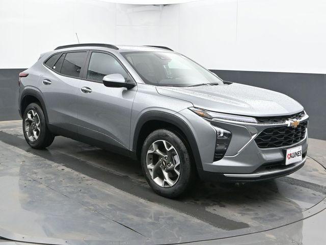 new 2025 Chevrolet Trax car, priced at $23,745