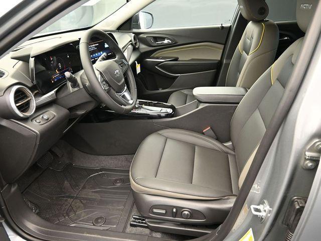 new 2025 Chevrolet Trax car, priced at $26,033