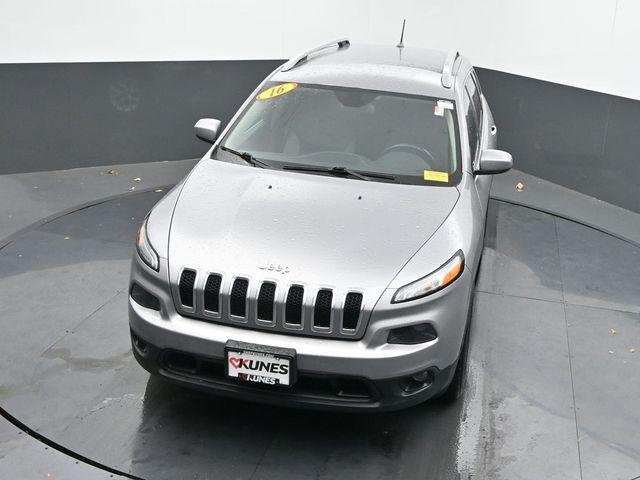 used 2016 Jeep Cherokee car, priced at $11,497