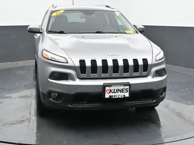 used 2016 Jeep Cherokee car, priced at $11,497