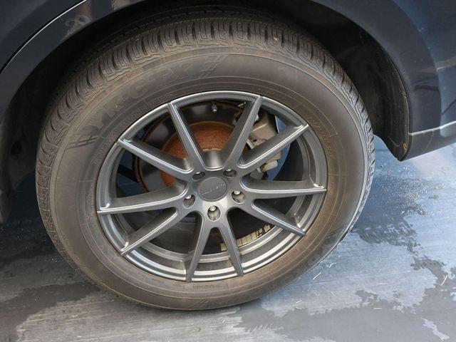 used 2010 Hyundai Santa Fe car, priced at $5,585
