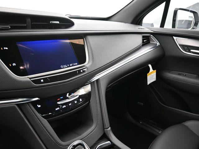 new 2025 Cadillac XT5 car, priced at $48,840