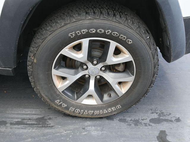 used 2014 Jeep Cherokee car, priced at $1,999