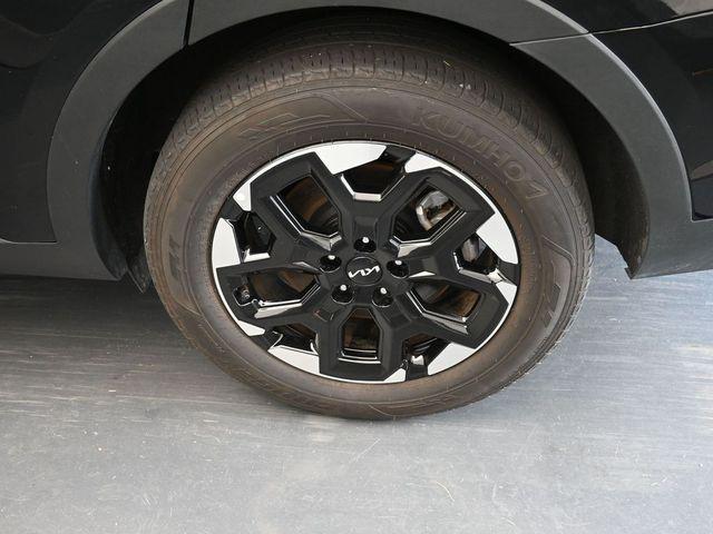 used 2024 Kia Sorento car, priced at $29,878