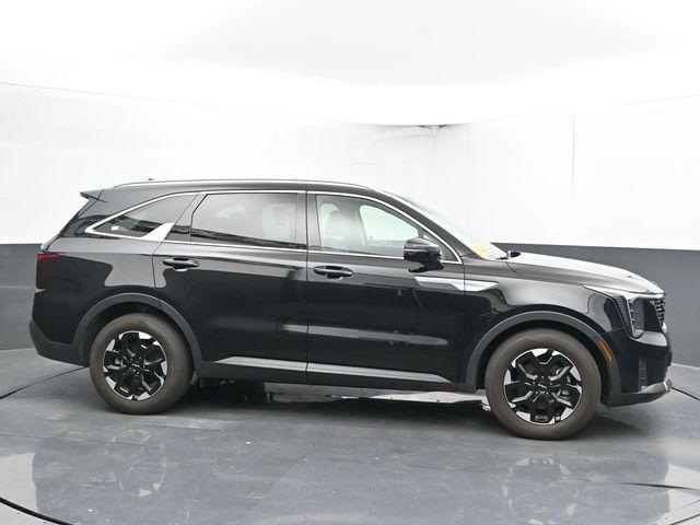 used 2024 Kia Sorento car, priced at $29,878