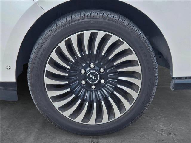 used 2019 Lincoln Navigator car, priced at $39,677