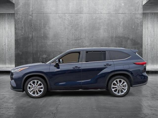 used 2020 Toyota Highlander Hybrid car, priced at $32,875