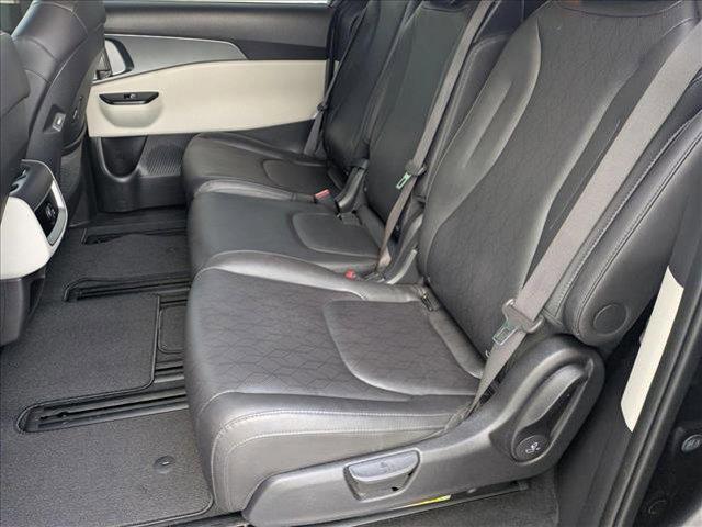 used 2024 Kia Carnival car, priced at $30,995