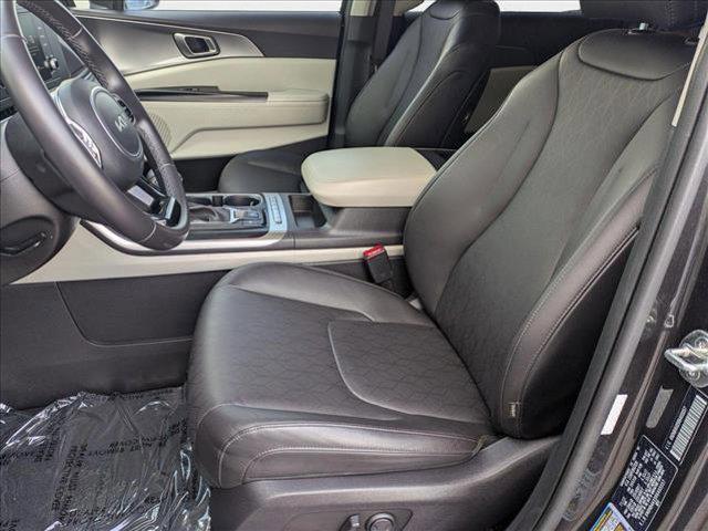 used 2024 Kia Carnival car, priced at $30,995