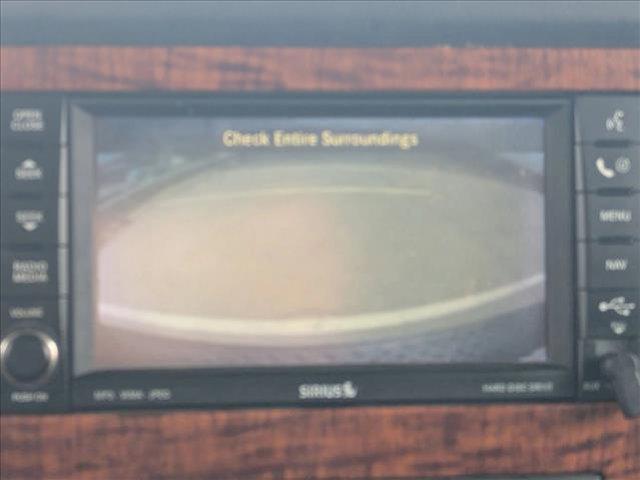 used 2010 Jeep Commander car, priced at $9,215