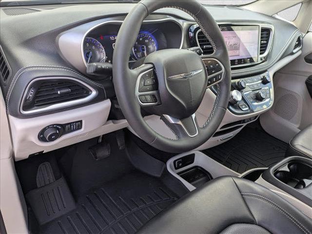 used 2023 Chrysler Pacifica car, priced at $29,548