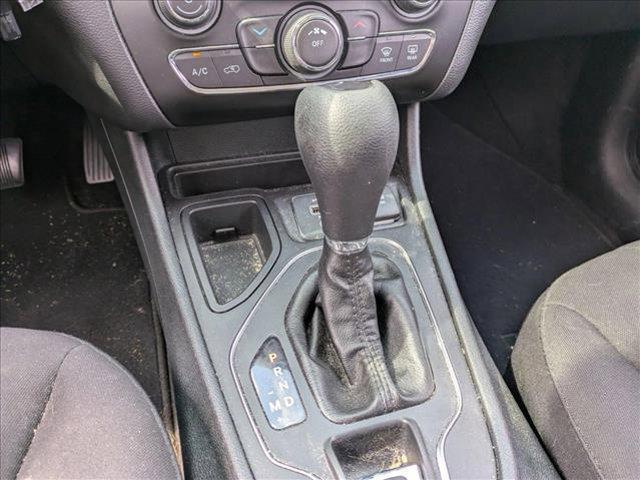 used 2019 Jeep Cherokee car, priced at $14,449