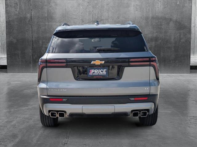 used 2024 Chevrolet Traverse car, priced at $39,992