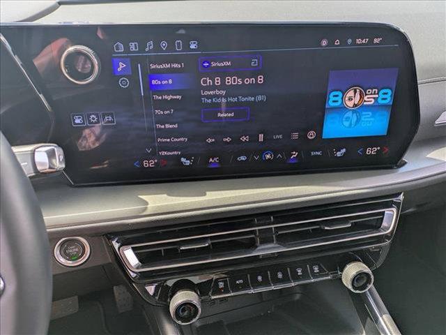 used 2024 Chevrolet Traverse car, priced at $39,992