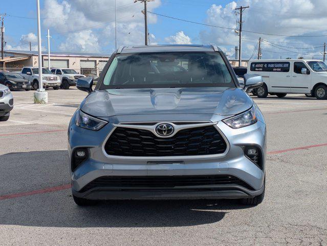 used 2023 Toyota Highlander car, priced at $36,409