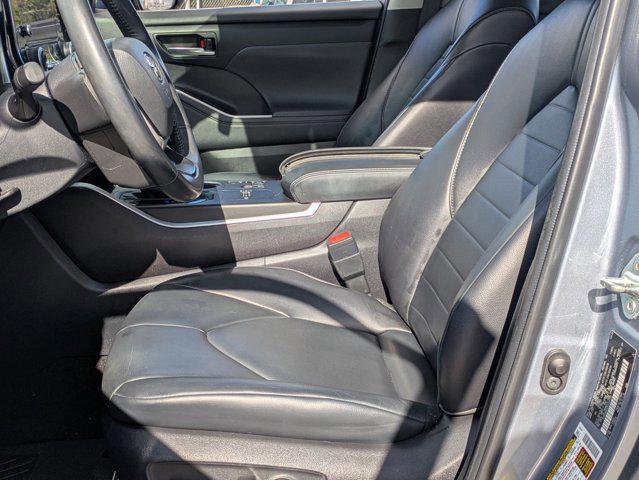 used 2023 Toyota Highlander car, priced at $36,409