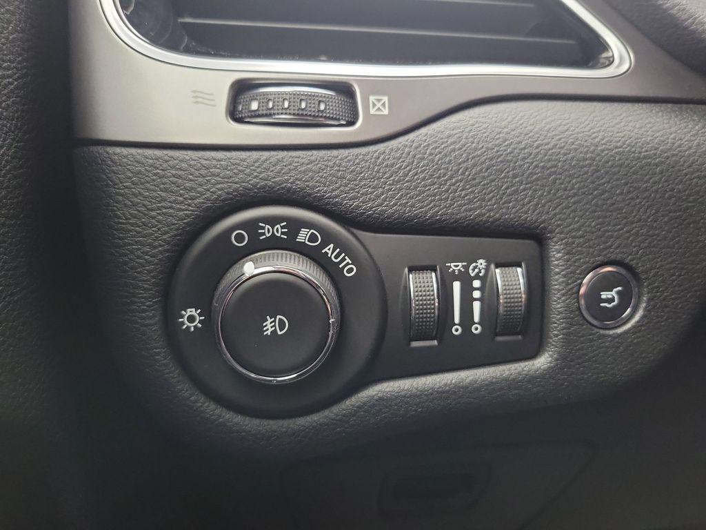used 2019 Jeep Cherokee car, priced at $19,998