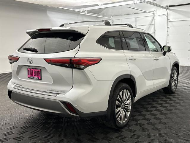 used 2023 Toyota Highlander car, priced at $45,598