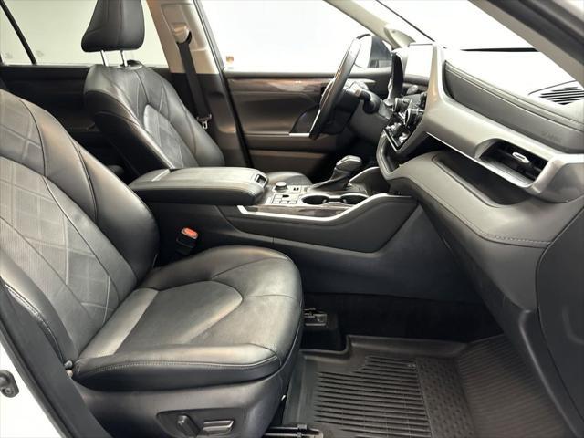 used 2023 Toyota Highlander car, priced at $45,598