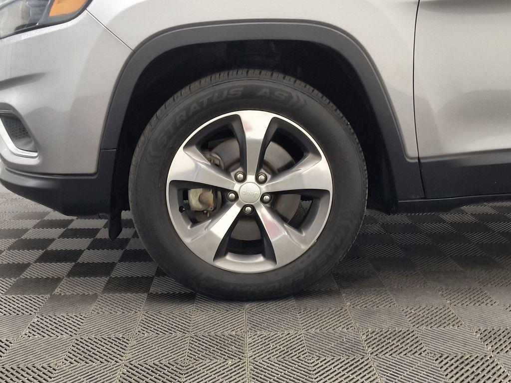 used 2020 Jeep Cherokee car, priced at $19,798