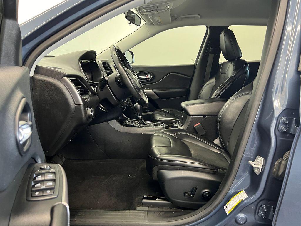 used 2019 Jeep Cherokee car, priced at $15,498