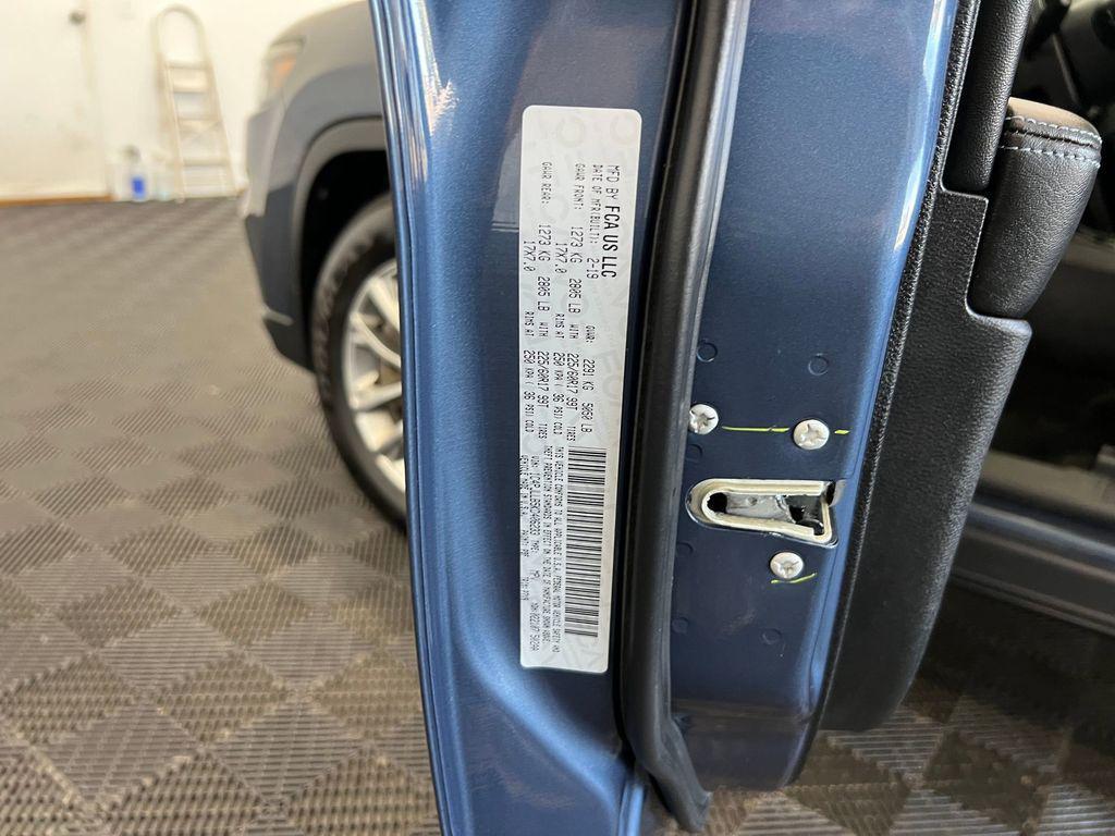 used 2019 Jeep Cherokee car, priced at $15,498