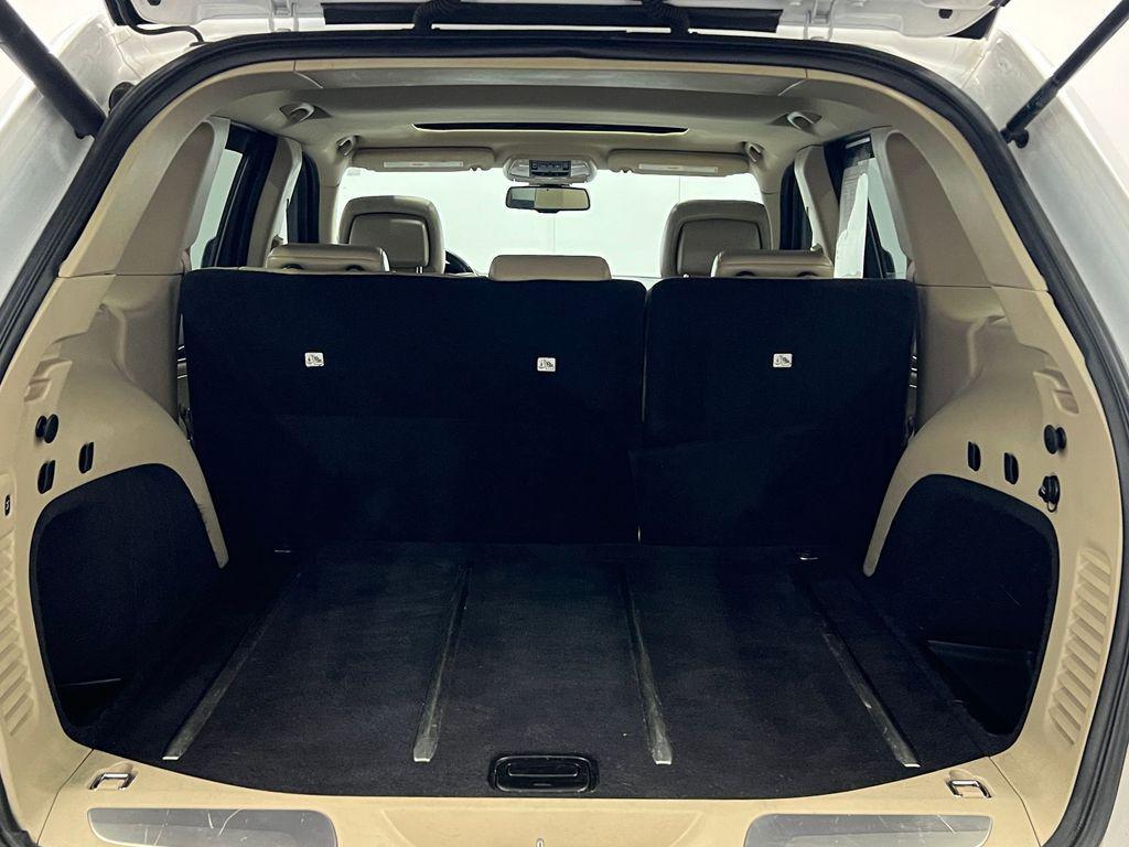 used 2015 Jeep Grand Cherokee car, priced at $12,998