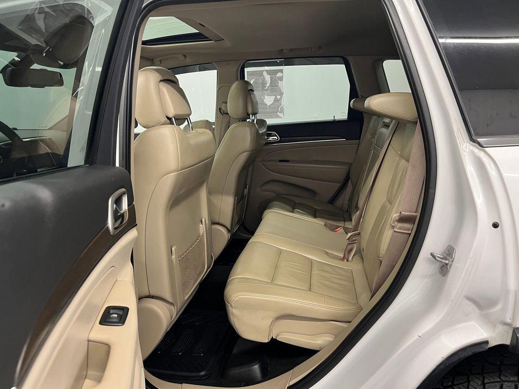 used 2015 Jeep Grand Cherokee car, priced at $12,998