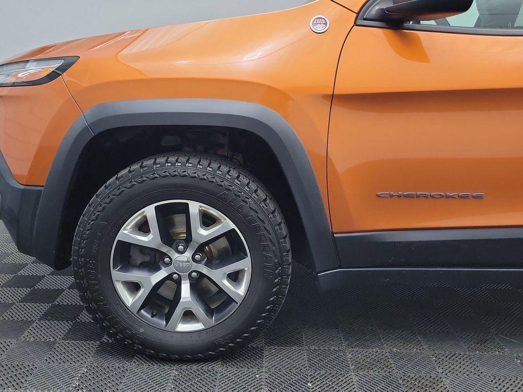 used 2015 Jeep Cherokee car, priced at $13,998
