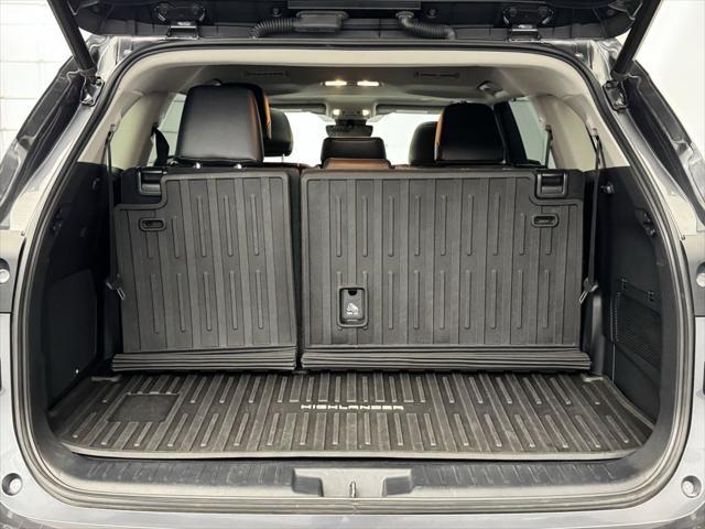 used 2020 Toyota Highlander car, priced at $33,998