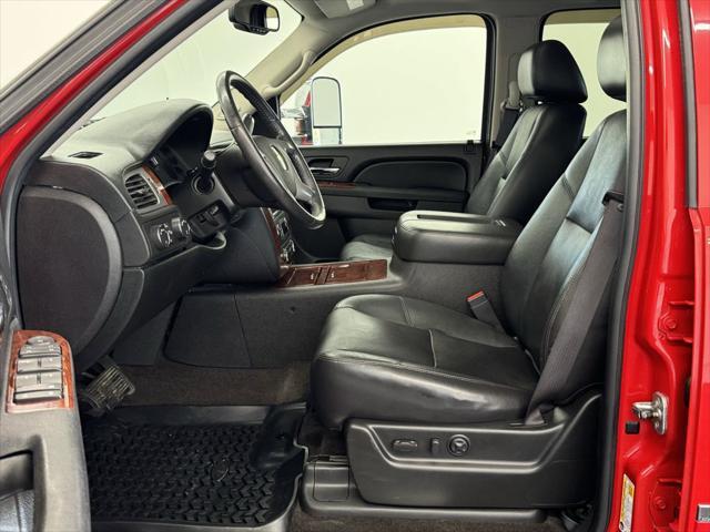 used 2010 Chevrolet Avalanche car, priced at $14,498
