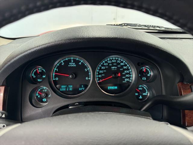 used 2010 Chevrolet Avalanche car, priced at $14,498