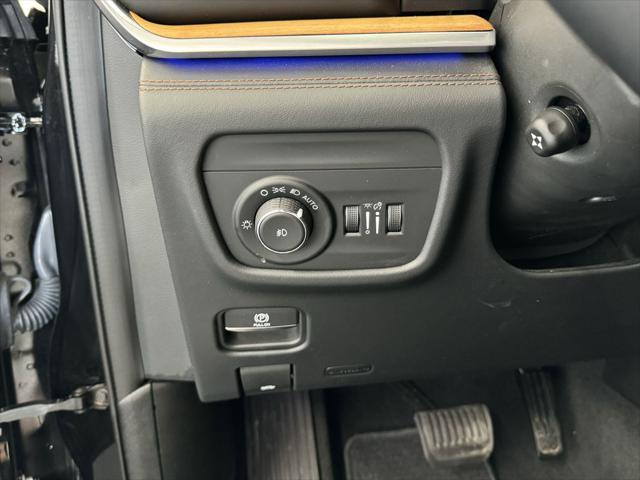 used 2022 Jeep Grand Cherokee car, priced at $44,999