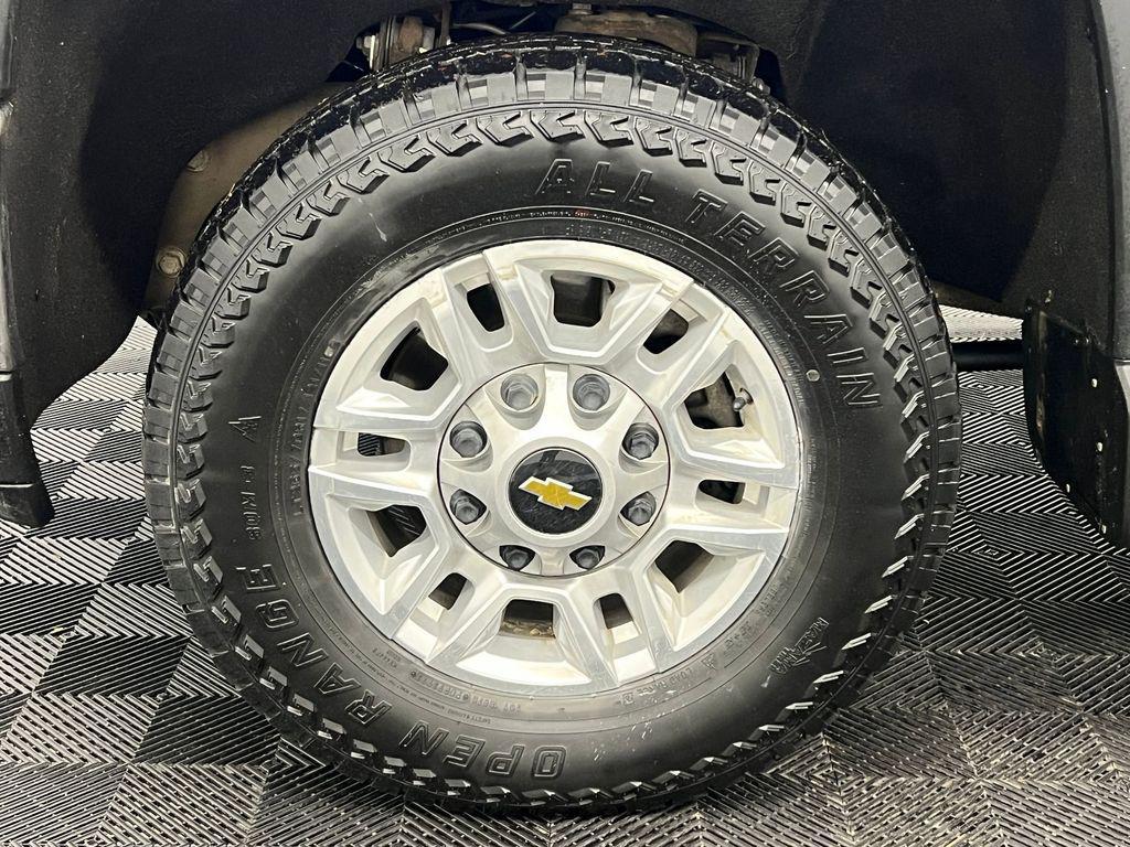 used 2022 Chevrolet Silverado 2500 car, priced at $41,998