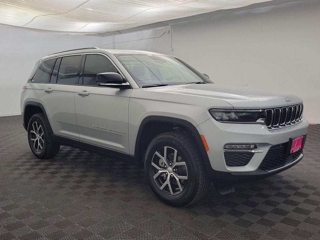 used 2025 Jeep Grand Cherokee car, priced at $43,998