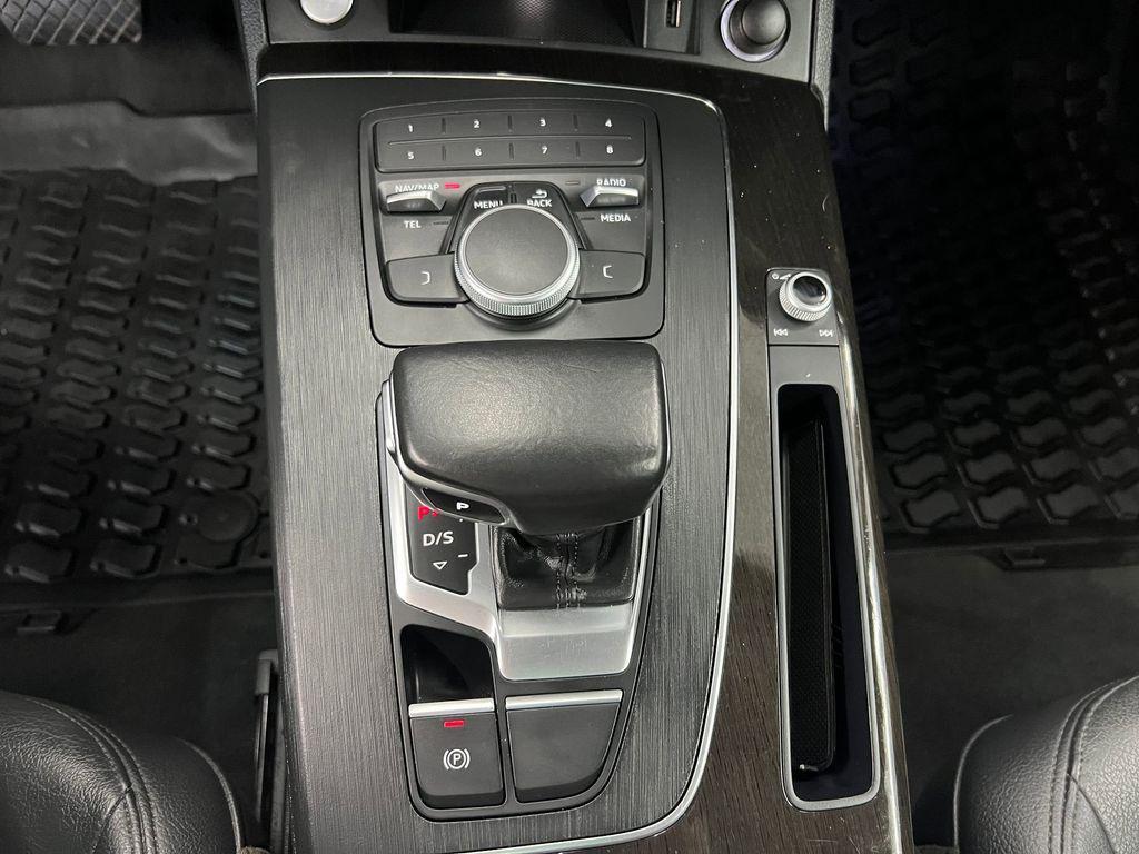 used 2020 Audi Q5 car, priced at $21,484