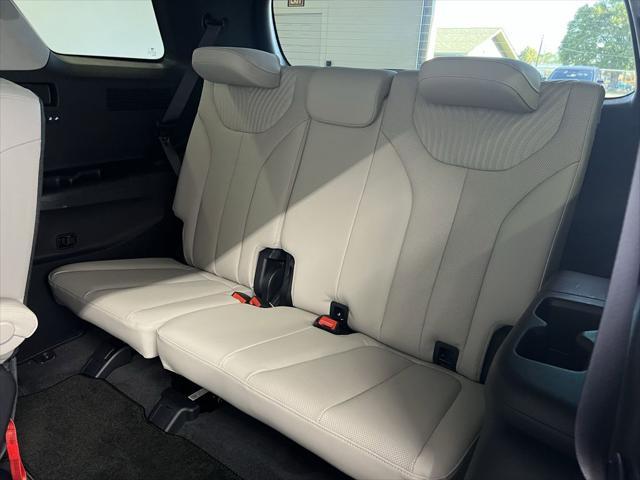 used 2024 Hyundai Palisade car, priced at $42,999