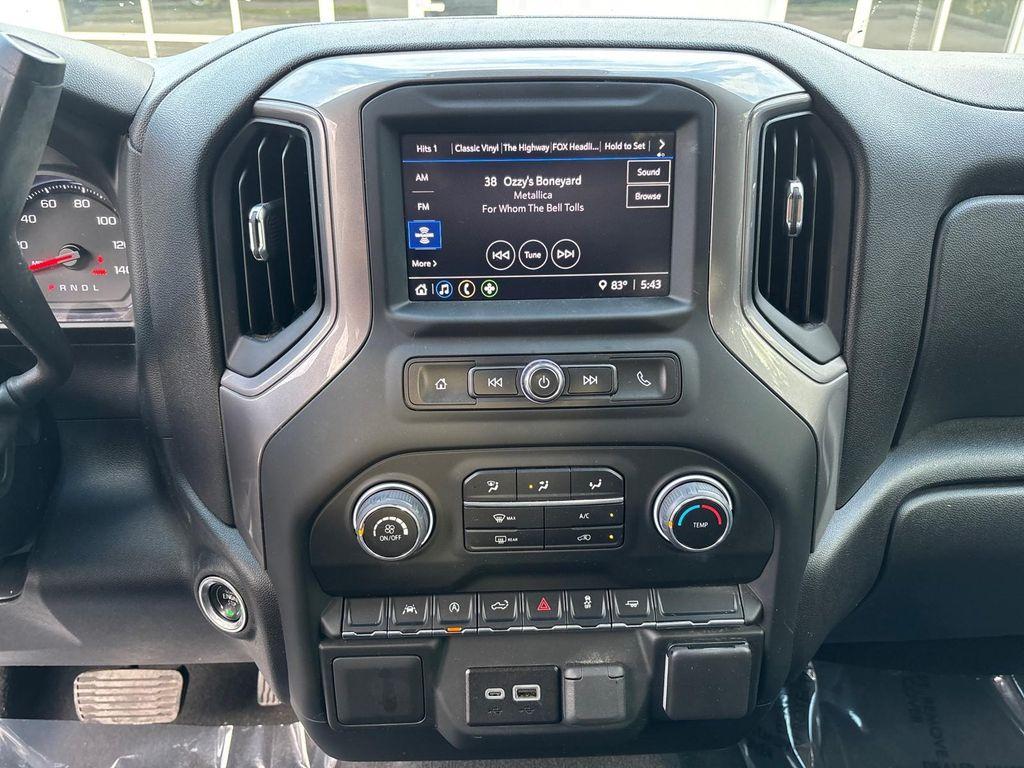 used 2024 Chevrolet Silverado 1500 car, priced at $28,994