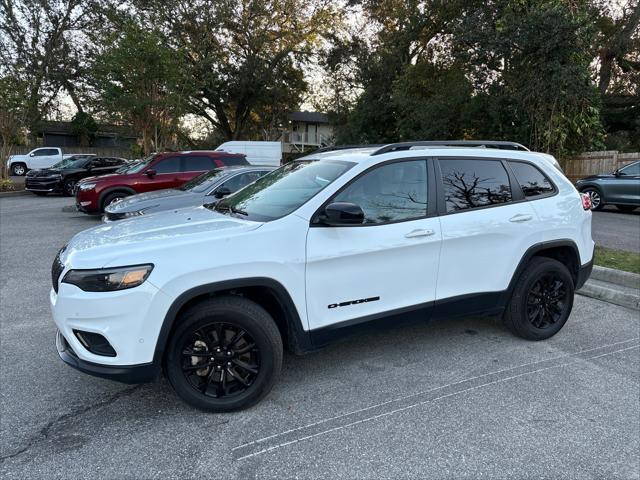 used 2023 Jeep Cherokee car, priced at $22,994