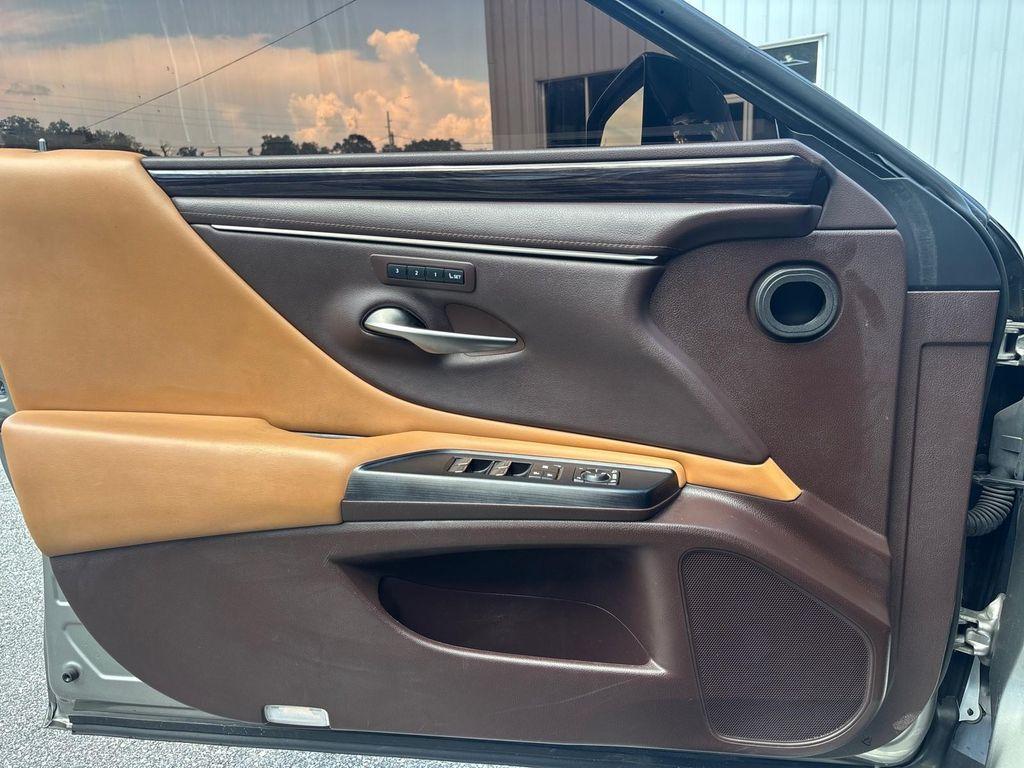 used 2021 Lexus ES 350 car, priced at $25,999