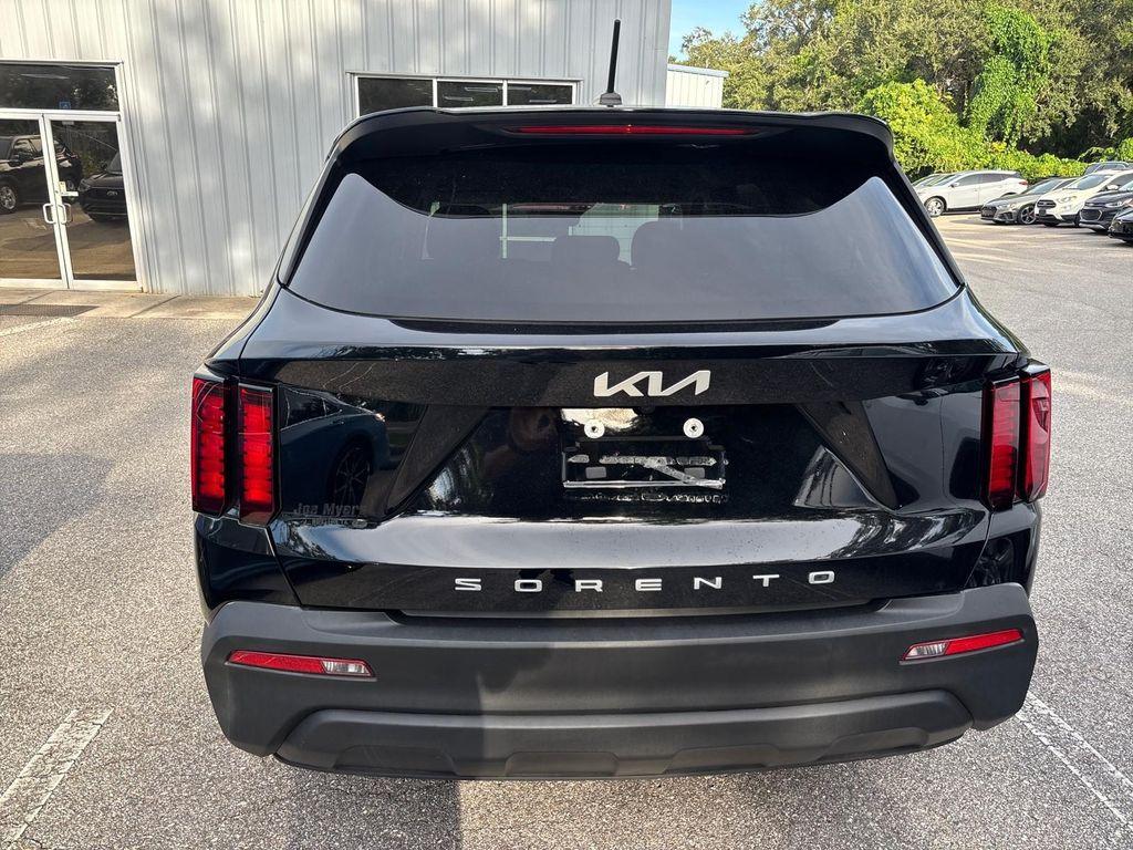 used 2022 Kia Sorento car, priced at $21,399