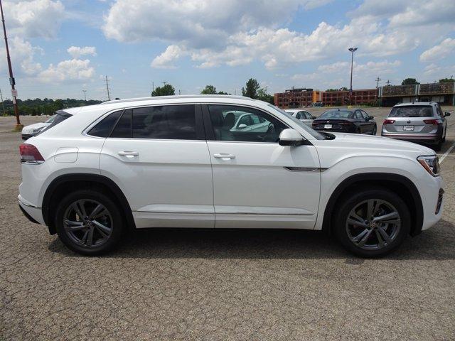 new 2024 Volkswagen Atlas Cross Sport car, priced at $52,751